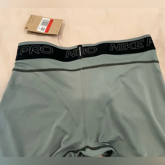 NWT-Men’s Nike pro tights (dry fit) - Picture 2 of 5